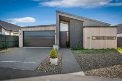 16-web-or-mls-35-Glenturrett-Drive-6